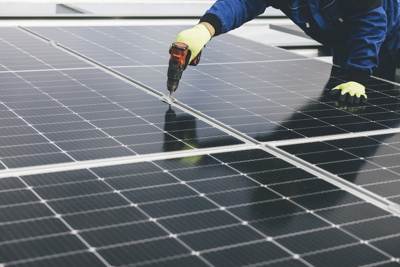 Dallas Solar Panels being installed.